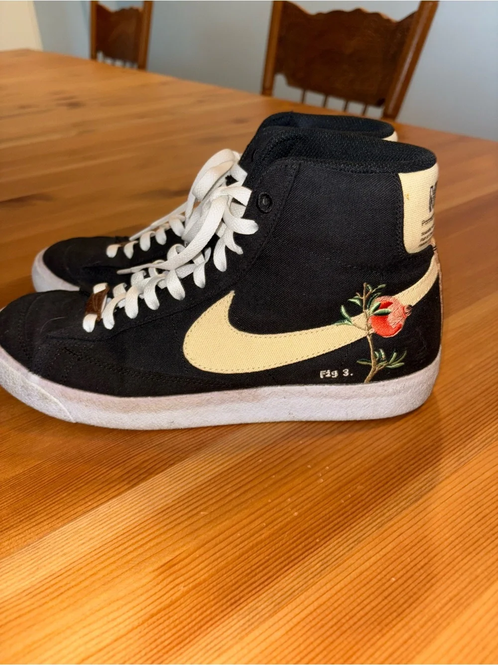 Nike Blazer '77 Mid Pomegranate Size 8.5 GUC